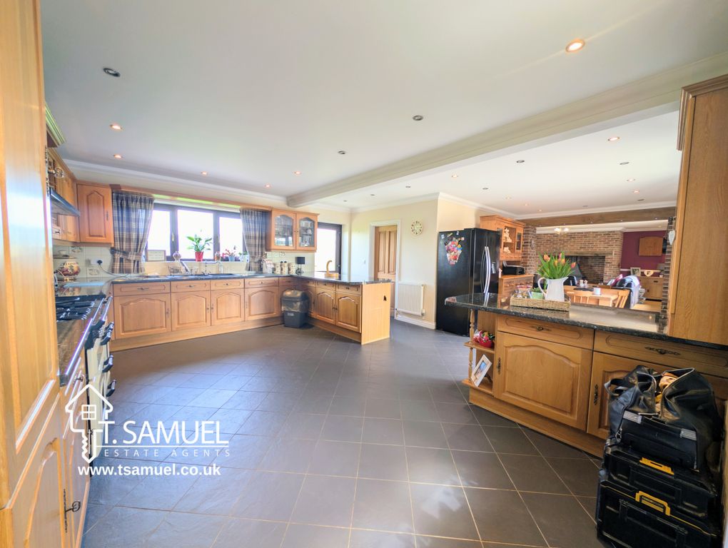 Additional image 8 of 4 bed detached house for saleLan Farm, Llanwonno Road, Mountain Ash CF45