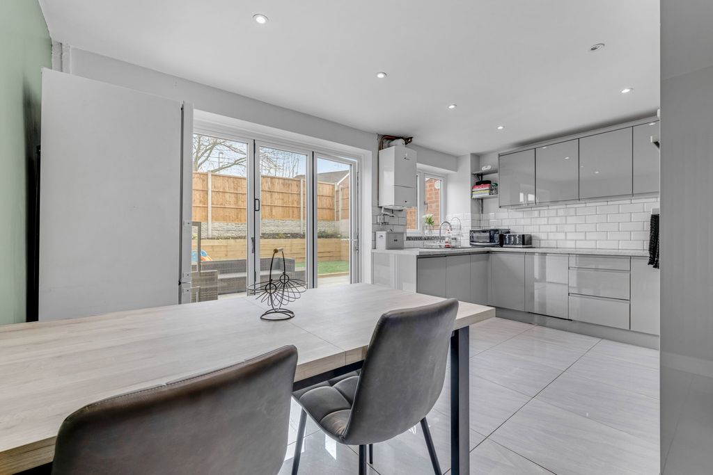 Additional image 11 of 4 bed semi-detached house for saleBarsham Drive, Brierley Hill DY5