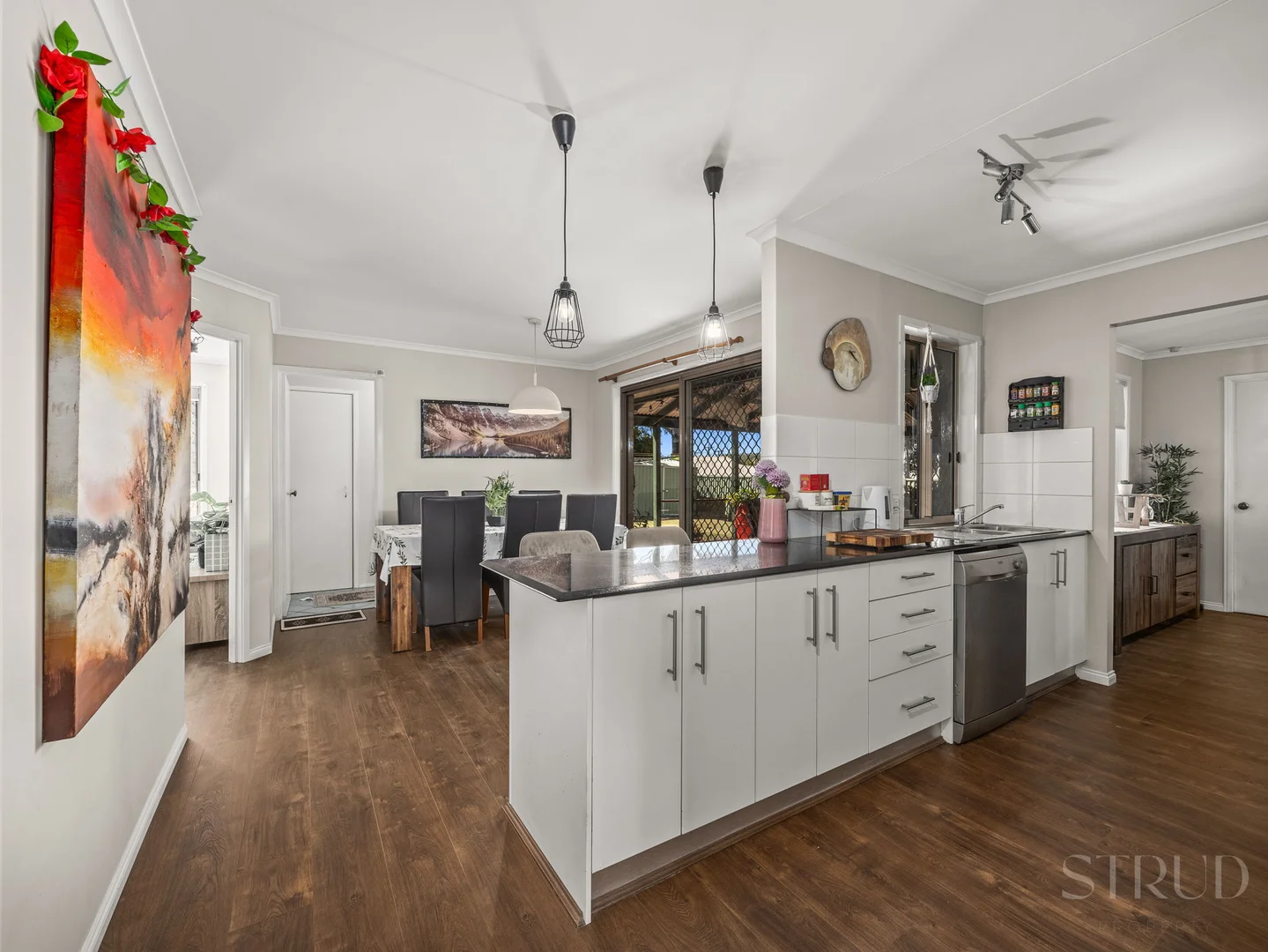 Additional image 4 of 28 Burgess Street, Raceview QLD 4305