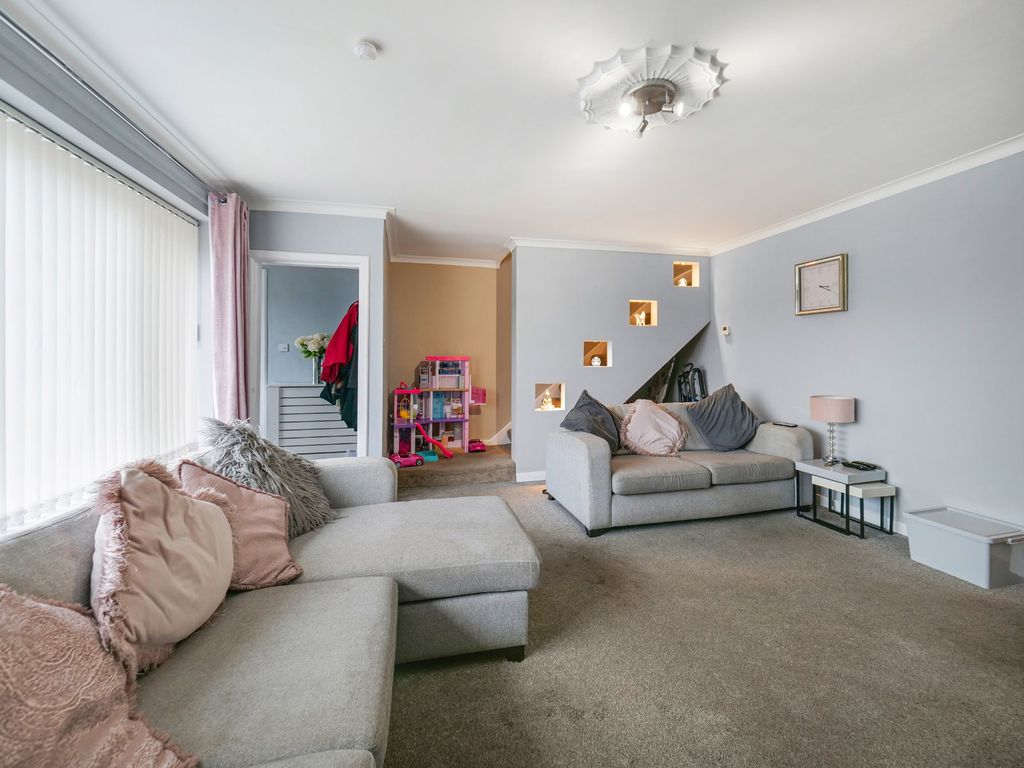 Additional image 6 of 3 bed semi-detached house for saleDunrobin Avenue, Elderslie, Johnstone, Renfrewshire PA5