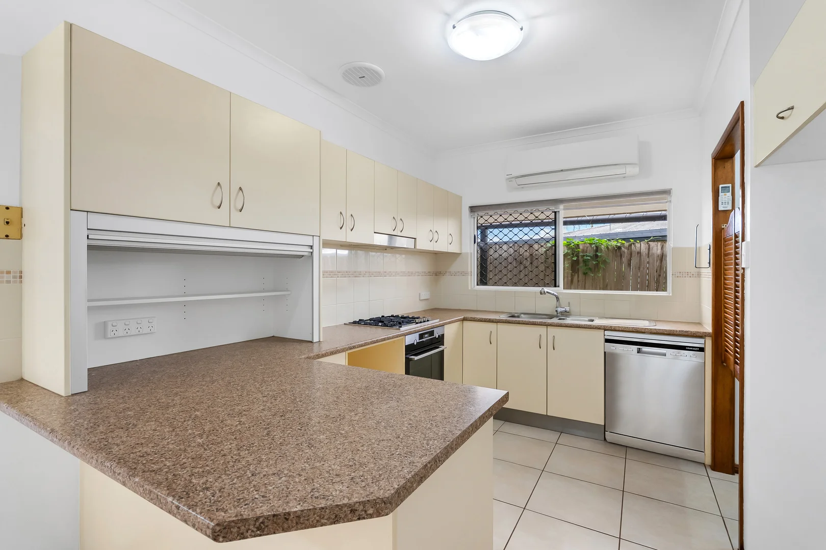 Additional image 9 of 35 Carramar Crescent, Caravonica QLD 4878