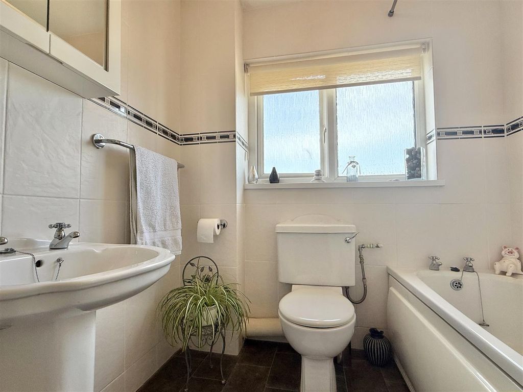 Additional image 5 of 2 bed flat for saleCastor Road, Brixham TQ5