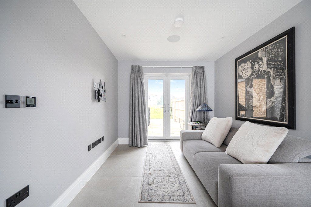 Additional image 15 of 3 bed semi-detached house for saleBridle Close, Borehamwood, Hertfordshire WD6