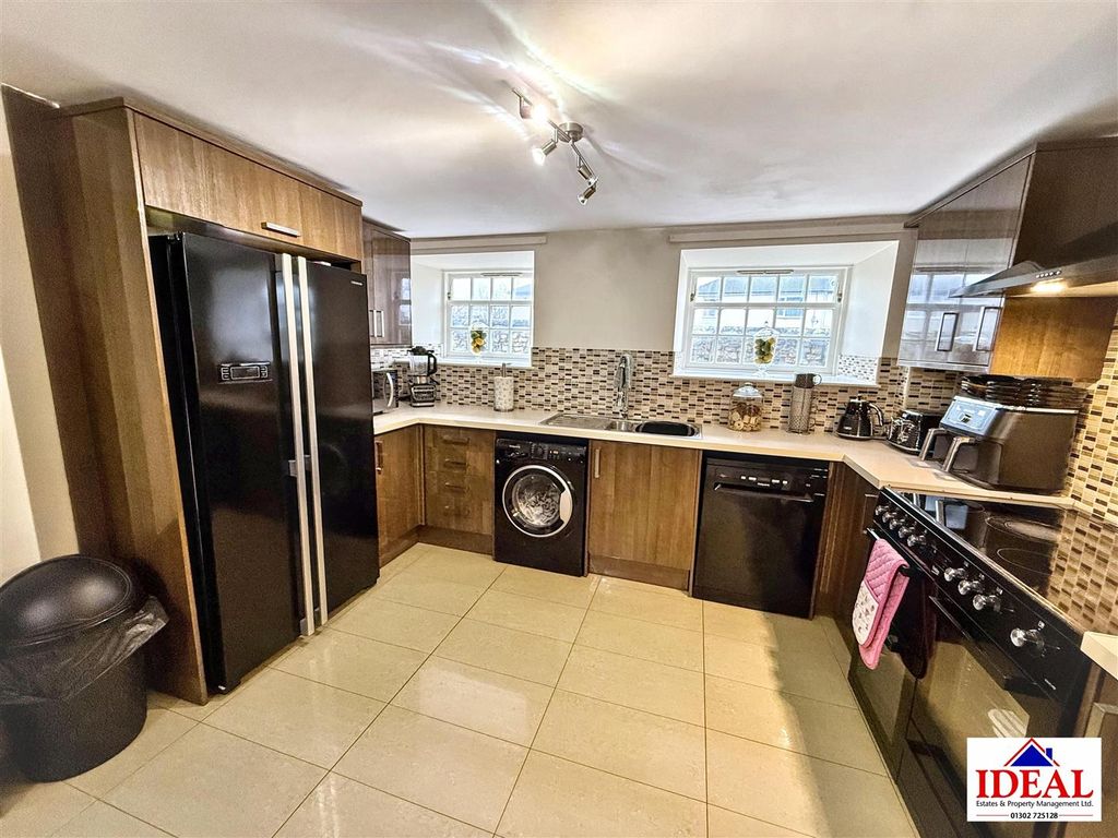 Additional image 11 of 5 bed barn conversion for saleSouth Farm Drive, Skellow, Doncaster DN6