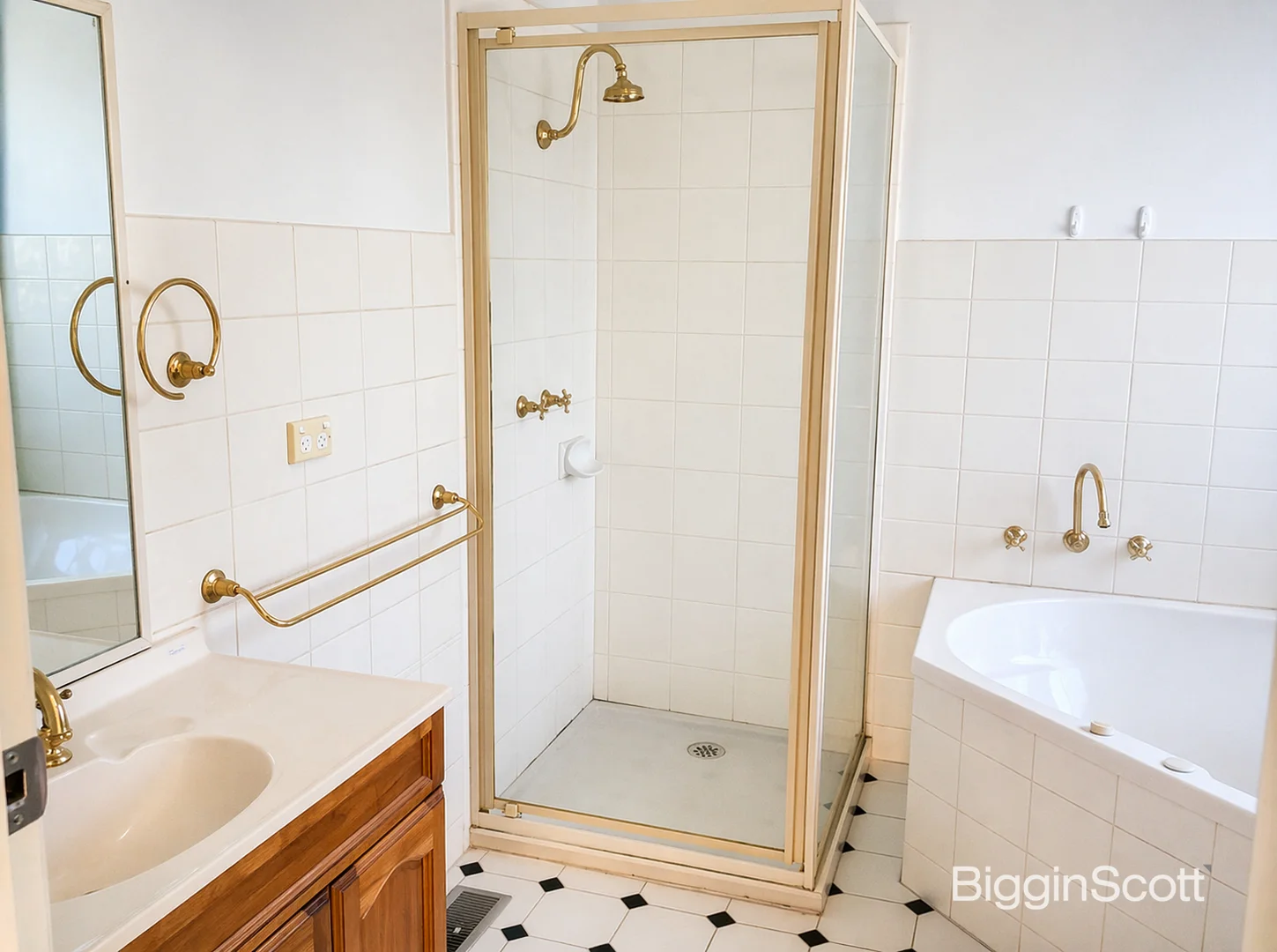 Additional image 2 of 16 Leonard Street, Ashwood VIC 3147
