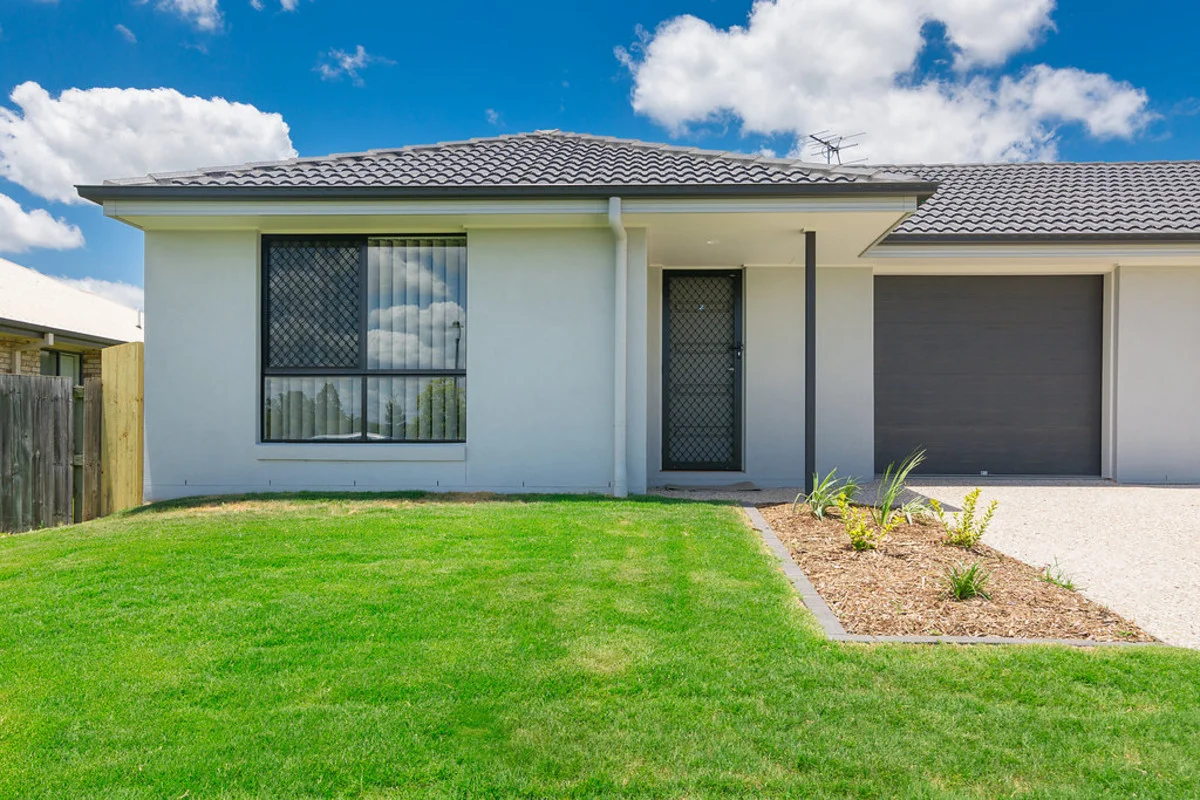 2/98 Jacaranda Drive, Yamanto QLD 4305