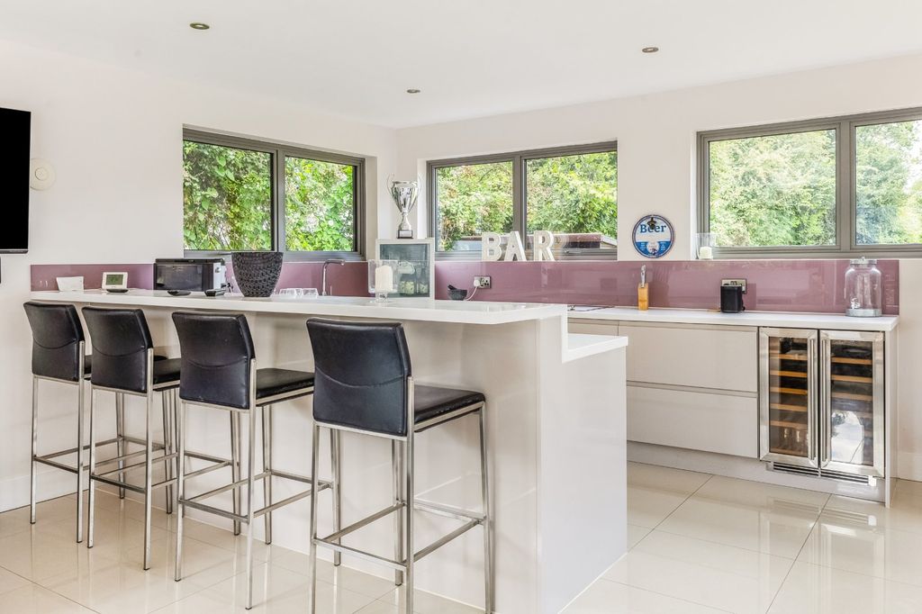 Additional image 19 of 5 bed detached house for saleHewarts Lane, Aldwick, West Sussex PO21