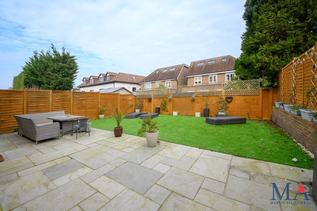 Additional image 39 of 5 bed detached house for saleRed Road, Borehamwood WD6