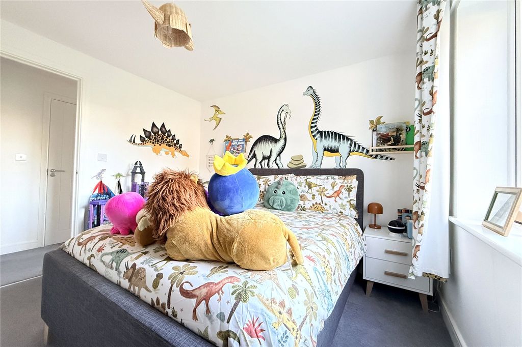 Additional image 12 of 2 bed flat for saleHotham Drive, Binfield, Bracknell RG42