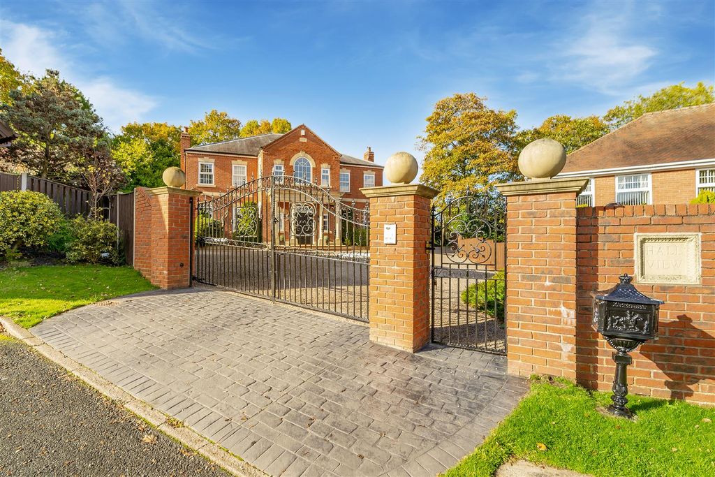 Additional image 39 of 5 bed detached house for saleGrangelea Gardens, Bramcote, Nottingham NG9