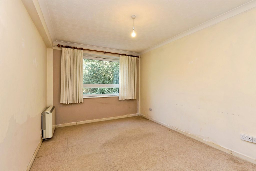 Additional image 7 of 2 bed flat for saleBranksome Wood Road, Bournemouth BH2