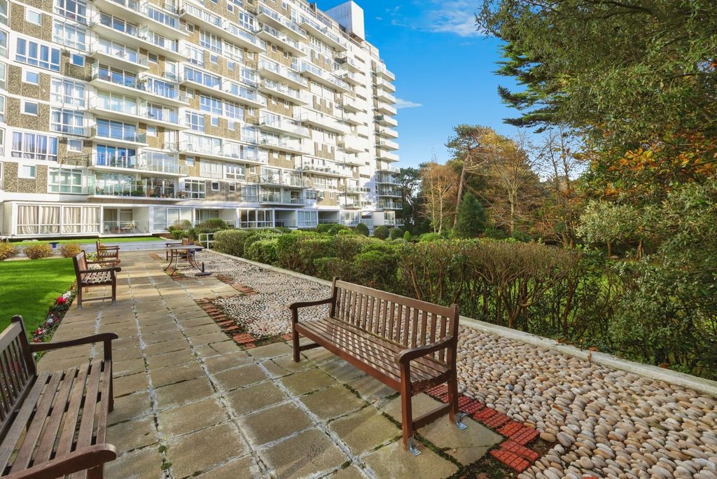 Additional image 14 of 4 bed flat for saleAdmirals Walk, West Cliff Road, Bournemouth, Dorset BH2