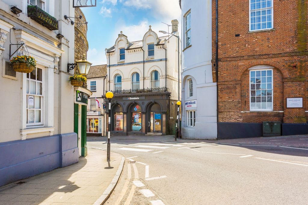 1 bed flat for saleOld Bank House, Bridge Street, Buckingham MK18