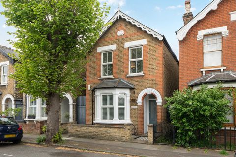 Caversham Road, Kingston Upon Thames KT1