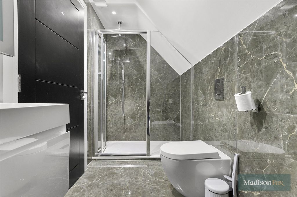 Additional image 23 of 3 bed flat for saleManor Road, Chigwell, Essex IG7