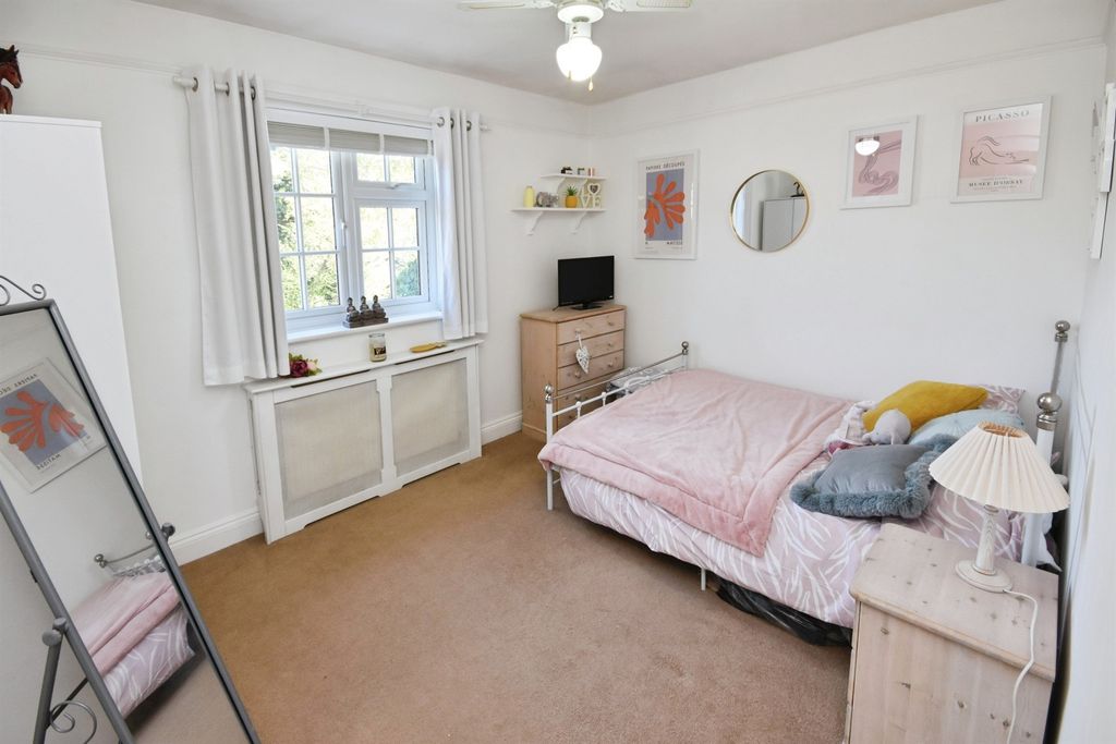 Additional image 17 of 6 bed detached house for saleSt. Peters Close, Braintree CM7