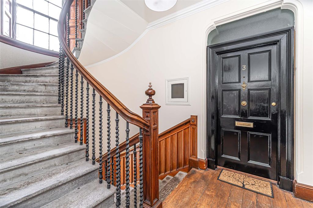 Additional image 5 of 2 bed flat for sale3 Inzievar House, Dunfermline KY12