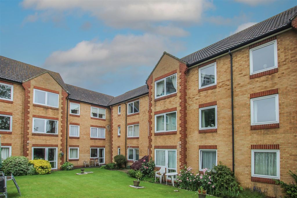 Additional image 11 of 1 bed flat for saleSawyers Hall Lane, Brentwood CM15