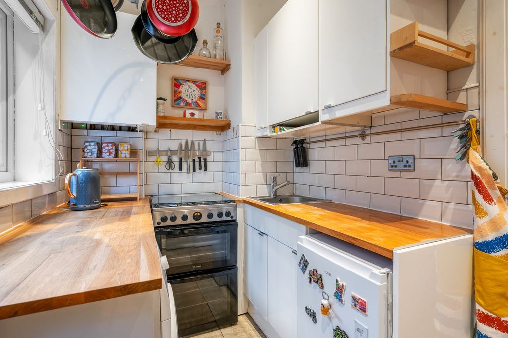 Additional image 7 of 1 bed flat for saleMain Street, Newmills, Dunfermline KY12