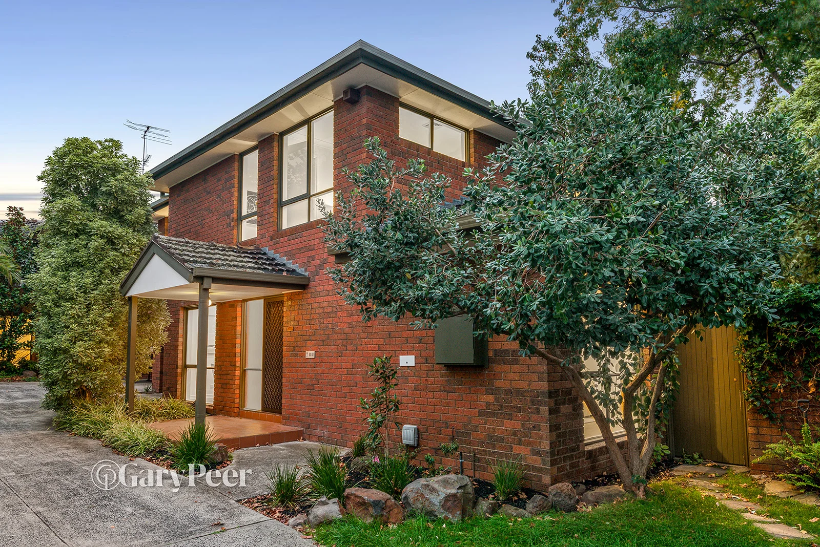 1/17 Orrong Crescent, Caulfield North VIC 3161