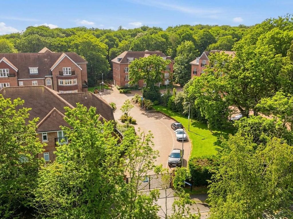Additional image 17 of 2 bed flat for saleKestrel Close, Brentwood CM15