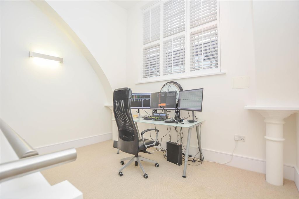 Additional image 10 of 2 bed flat for saleThe Galleries, Warley, Brentwood CM14