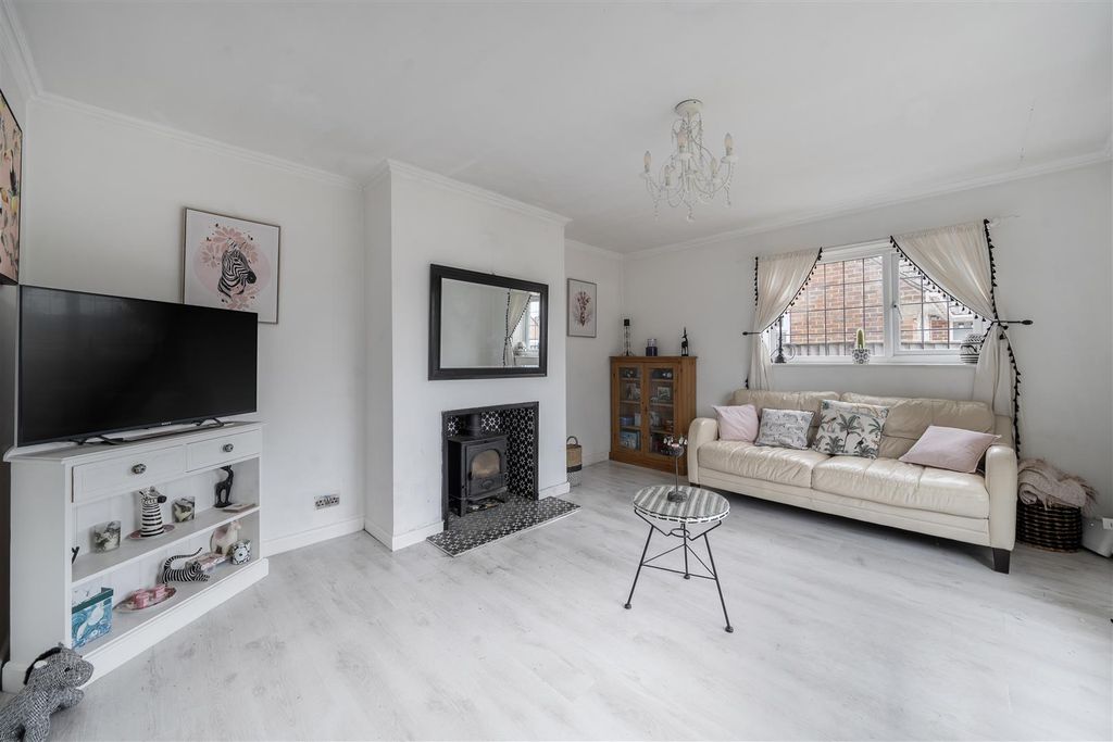 Additional image 2 of 4 bed detached house for saleWhite Cliff Gardens, Blandford Forum DT11