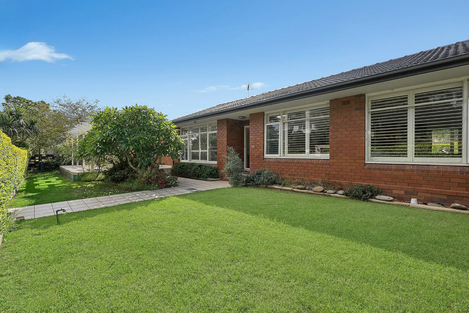 19 Allambie Road, Castle Cove NSW 2069