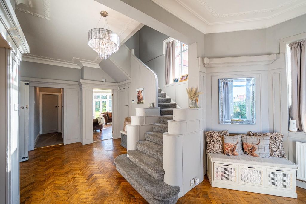 Additional image 4 of 6 bed detached house for saleKingsgate, Bridlington YO15