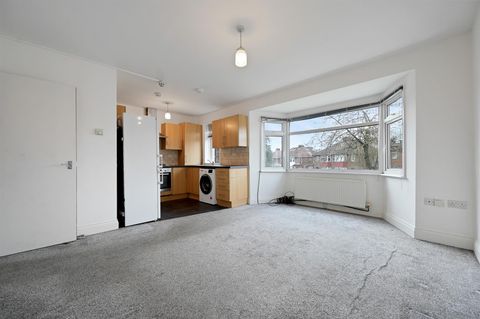 Grampian Gardens, Cricklewood, London NW2