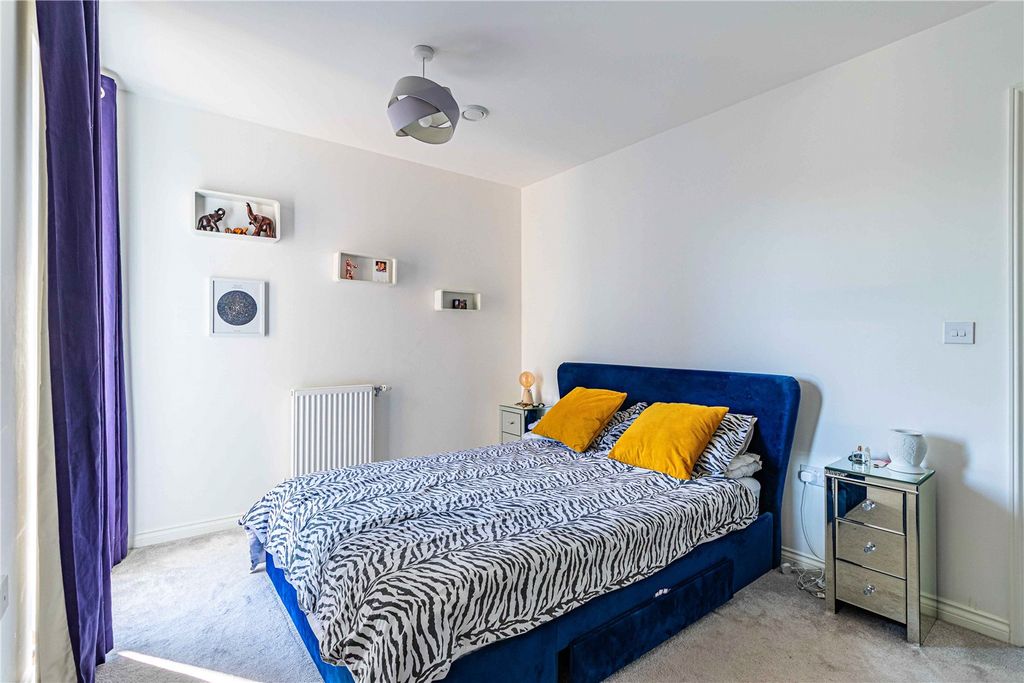Additional image 10 of 2 bed flat for saleElstree Way, Borehamwood, Hertfordshire WD6
