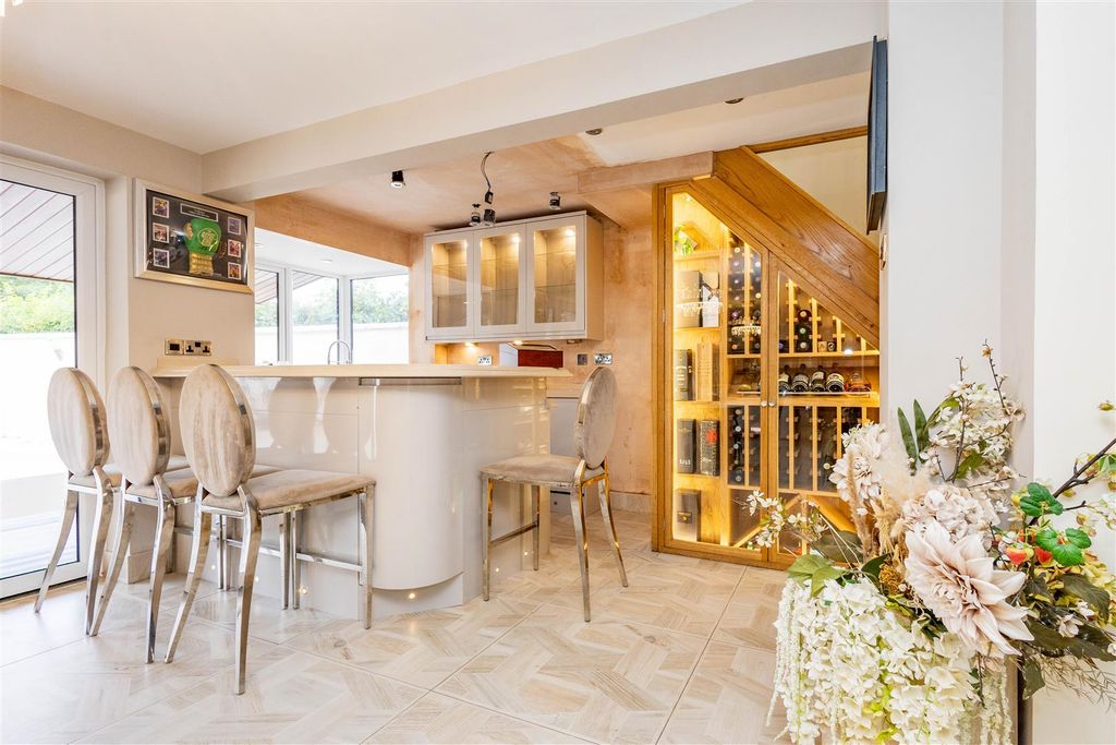 Additional image 8 of 3 bed detached house for saleVicarage Lane, Blackpool FY4