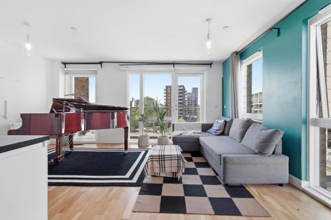 Wimhurst Court, Canary Wharf E14