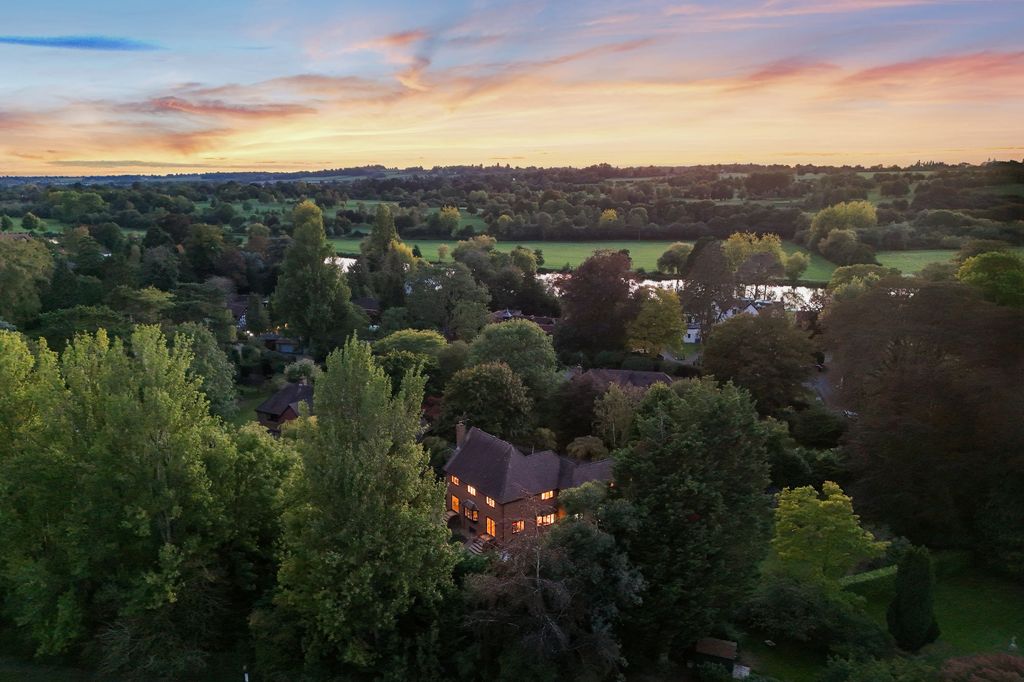 Additional image 24 of 6 bed detached house for saleRiversdale, Bourne End SL8
