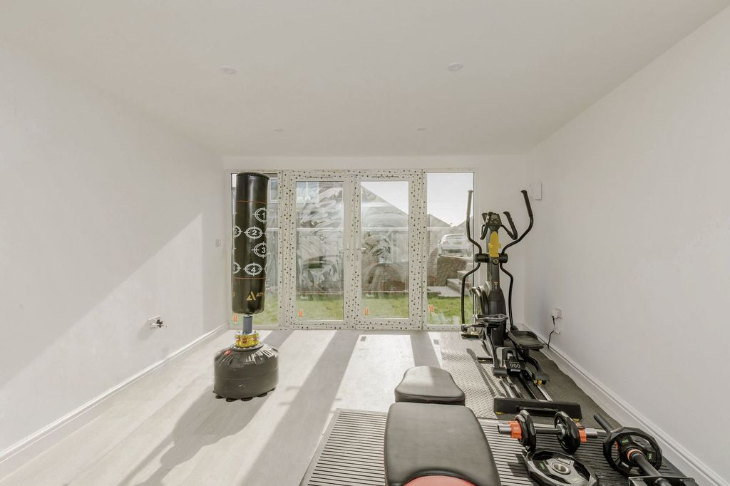 Additional image 15 of 4 bed semi-detached house for saleBramble Rise, Brighton BN1