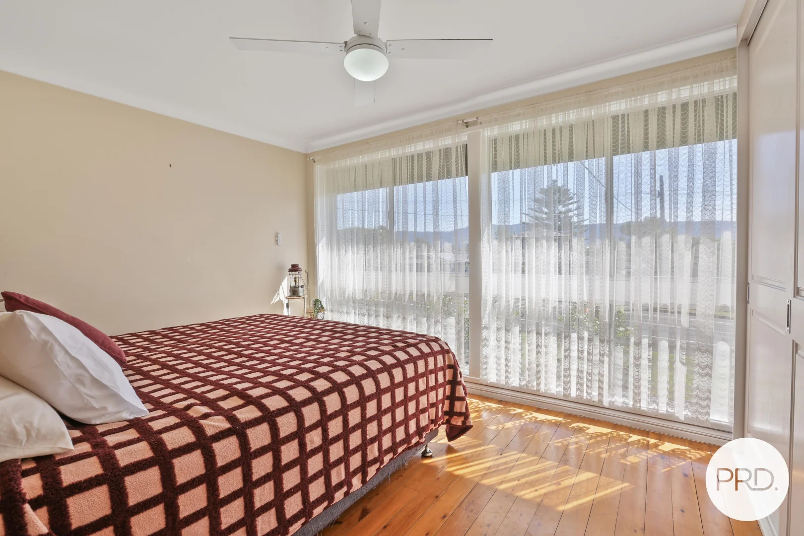 9 Compton Street, Dapto NSW 2530 photo 5