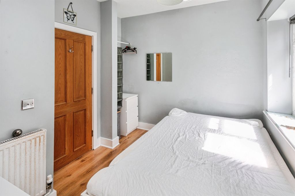 Additional image 13 of 3 bed flat for saleWest Street, Buckingham MK18