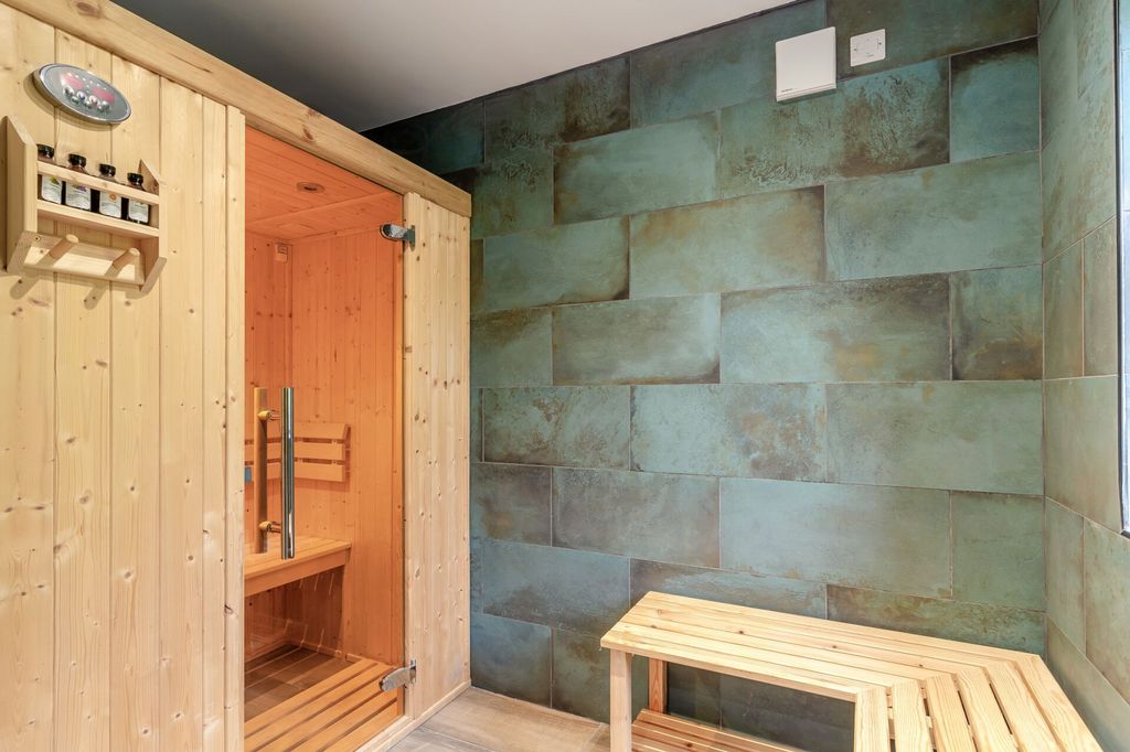 Additional image 19 of 6 bed detached house for saleThe Bryn, Pontllanfraith NP12