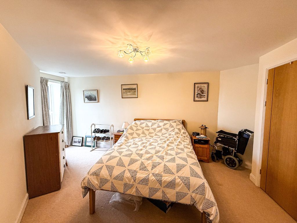 Additional image 7 of 1 bed flat for saleBlake Court, Northgate, Bridgwater, Somerset TA6