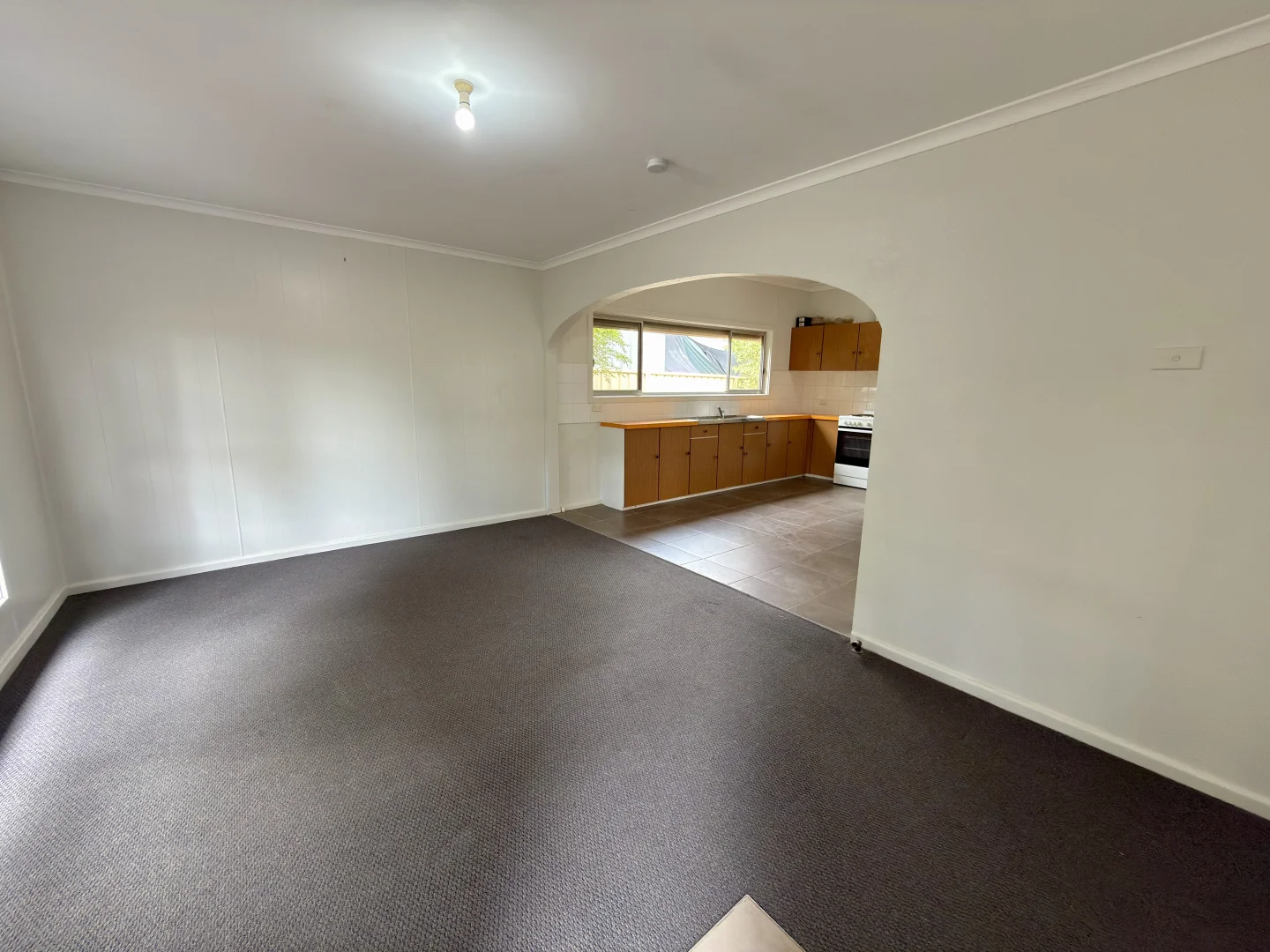 7 Wade Street, Griffith NSW 2680 photo 3
