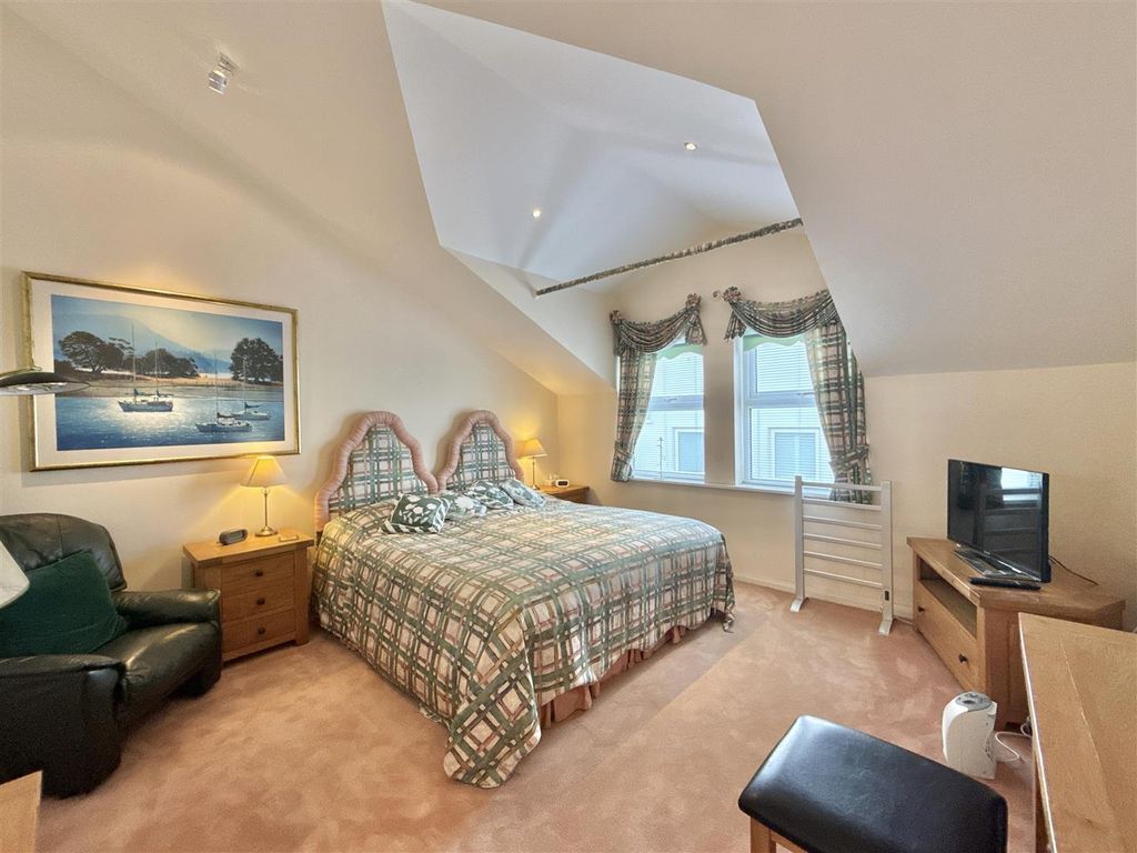 Additional image 4 of 2 bed flat for saleBerry Head Road, Brixham TQ5