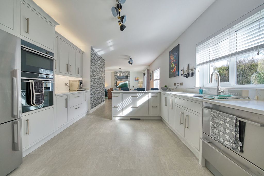 Additional image 16 of 6 bed detached house for saleWellshaw View, Hamilton ML3