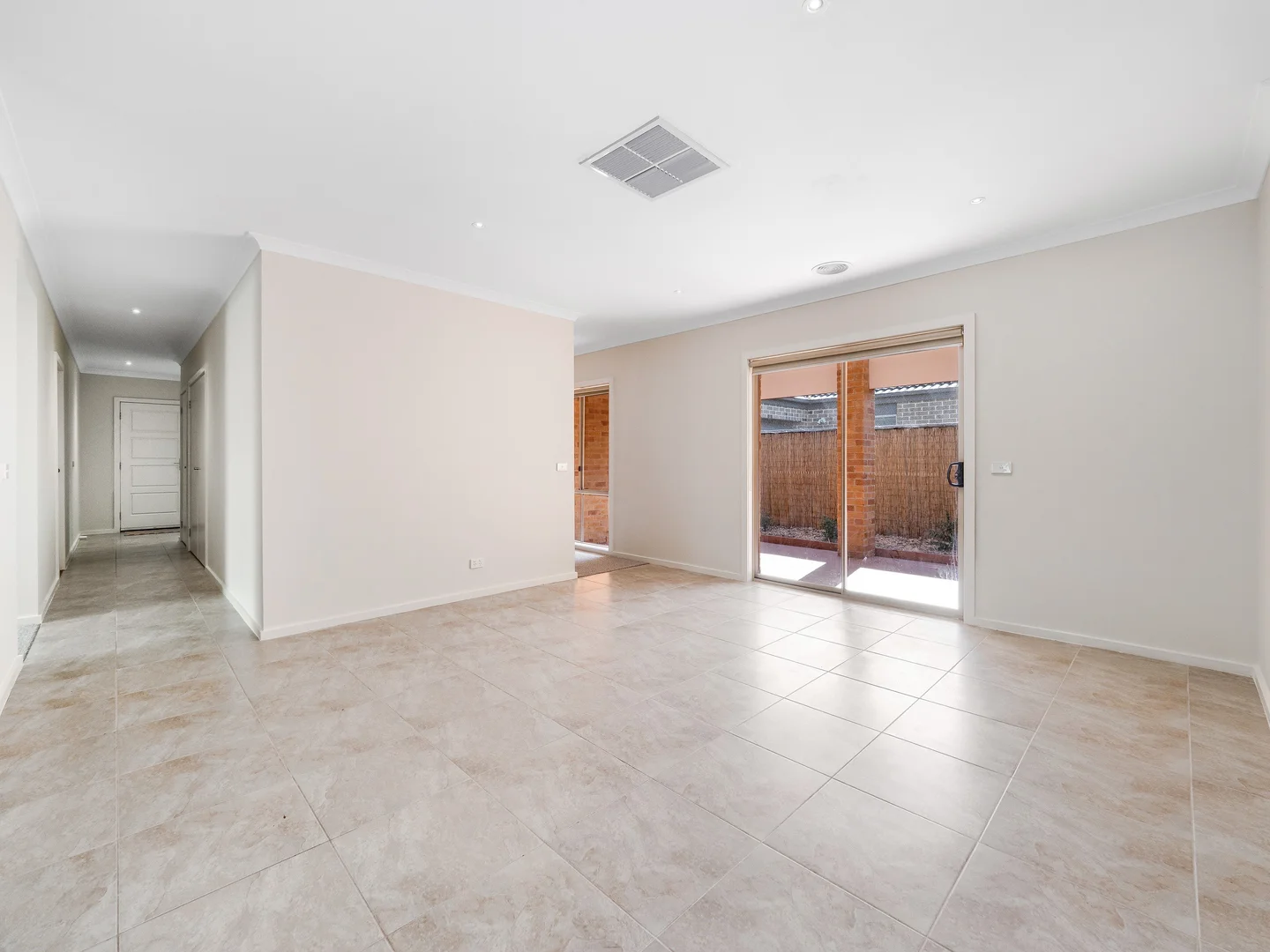 Additional image 11 of 34 Archers Field Drive, Cranbourne East VIC 3977
