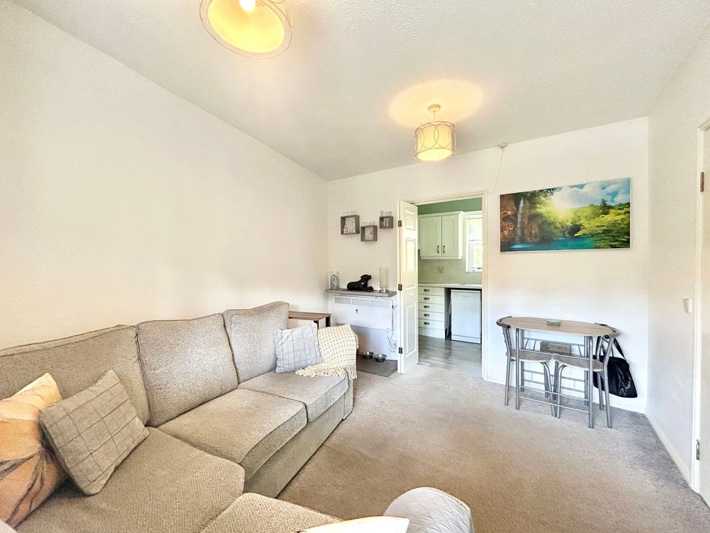 Additional image 9 of 2 bed flat for saleAvenue Court, Westgate, Bridlington YO16