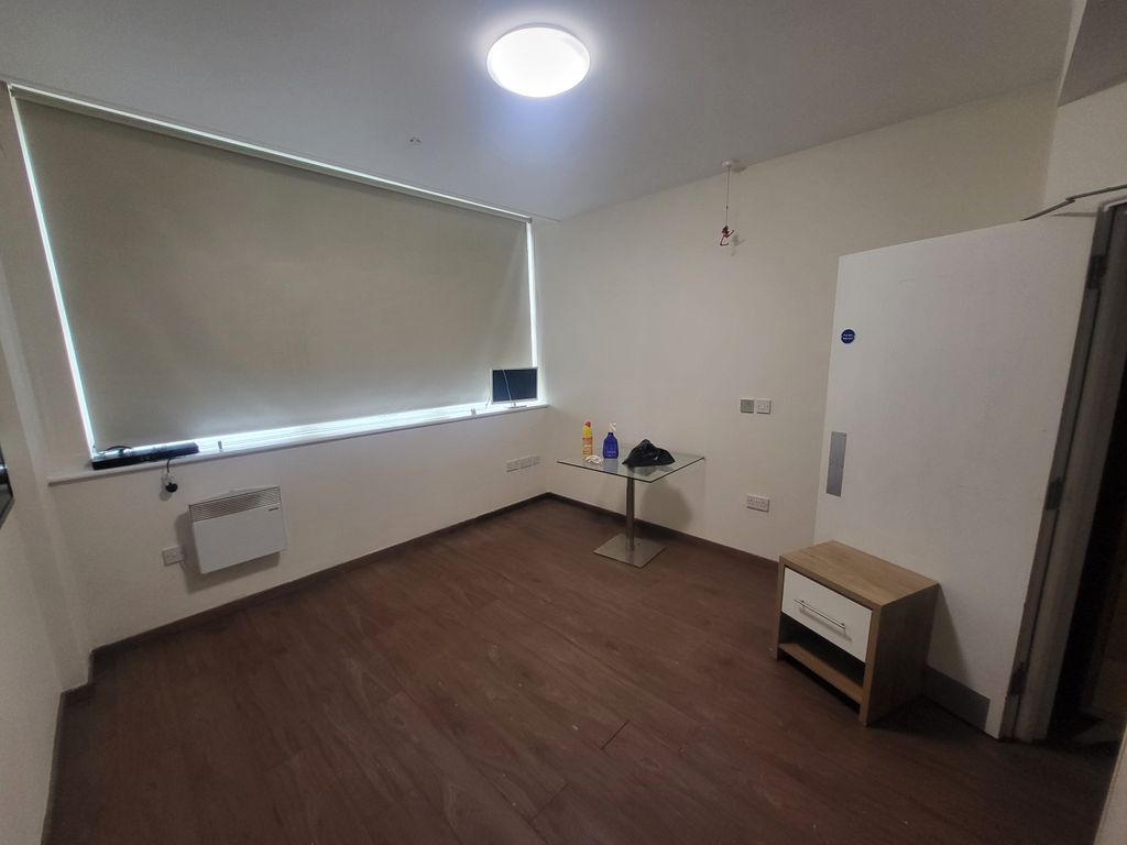 Studio for saleDaniel House, 31 Trinity Road, Bootle, Merseyside, 3Tb, UK L20 photo 3