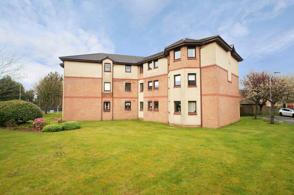 2 bed flat for salePowmill Gardens, Prestwick KA9