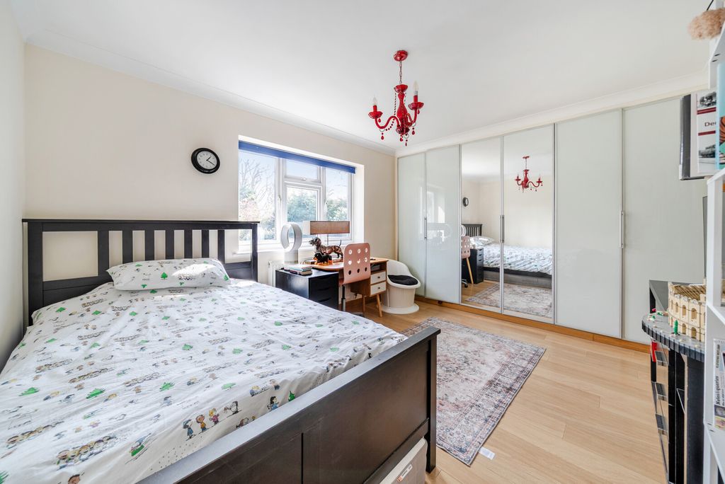 Additional image 16 of 5 bed detached house for saleRosslyn Park, Weybridge KT13