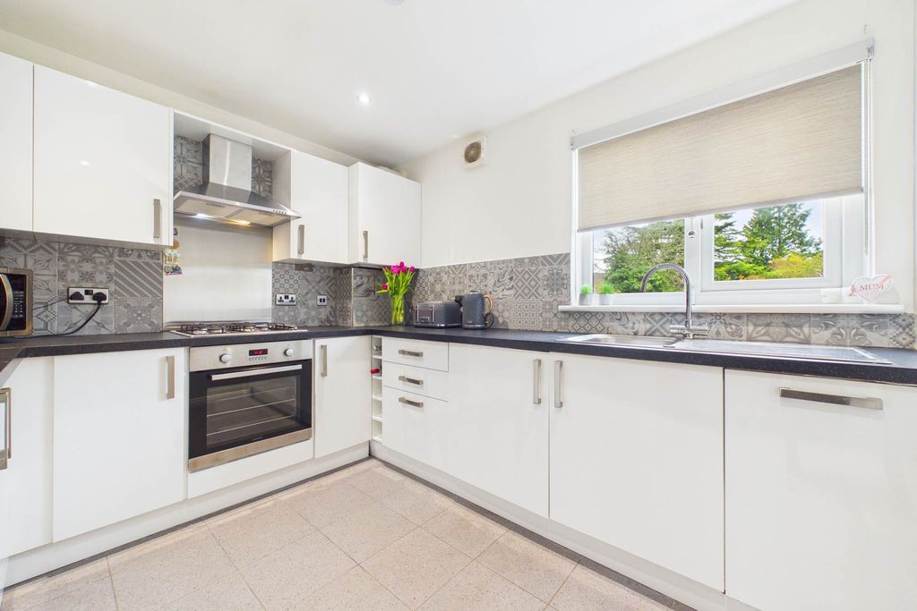 Additional image 6 of 2 bed flat for saleSouth Park Grove, Hamilton ML3