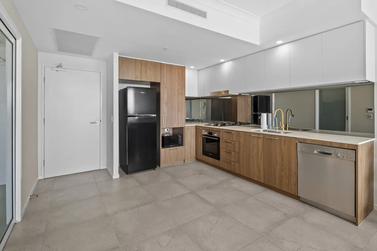 Additional image 11 of 1207/372 Marine Parade, Labrador QLD 4215