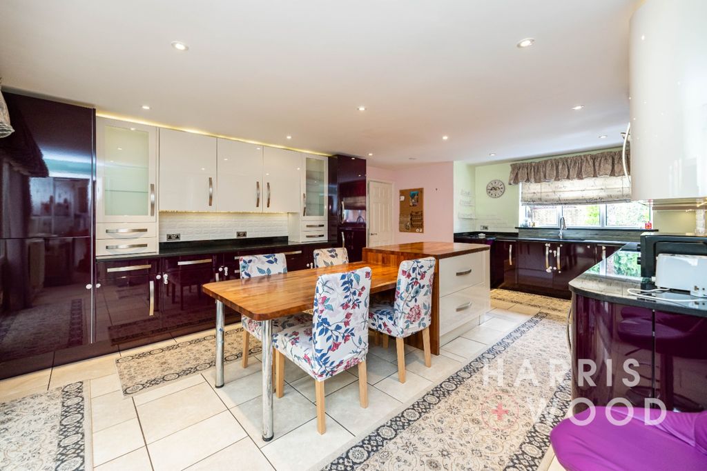Additional image 2 of 9 bed detached house for saleBroadoaks Crescent, Braintree, Essex CM7
